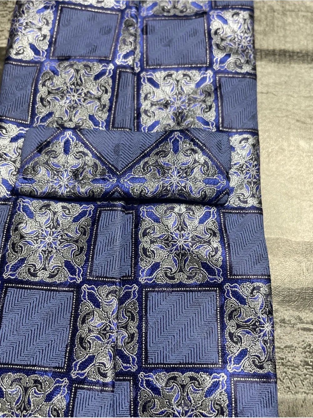 Ermenegildo Zegna Blue and Silver Geometric Silk Tie